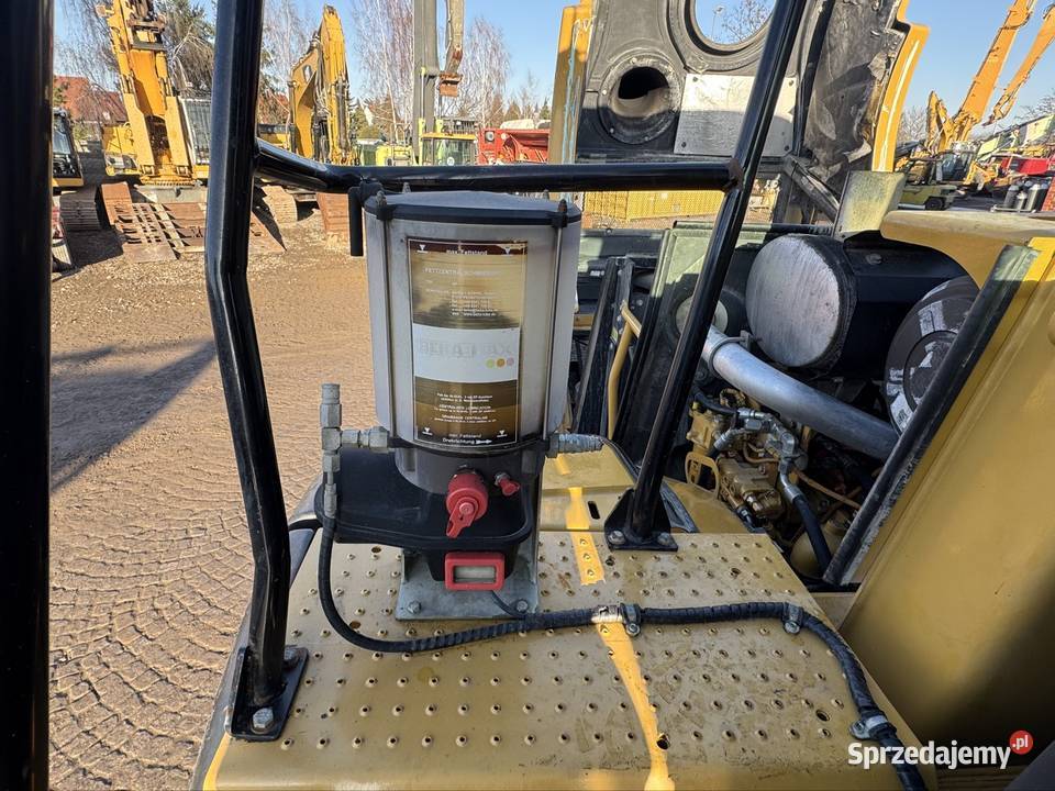 Ładowarka Kołowa Cat 950H z Niemiec 2009 Rok produkcji 2009 Chojnów