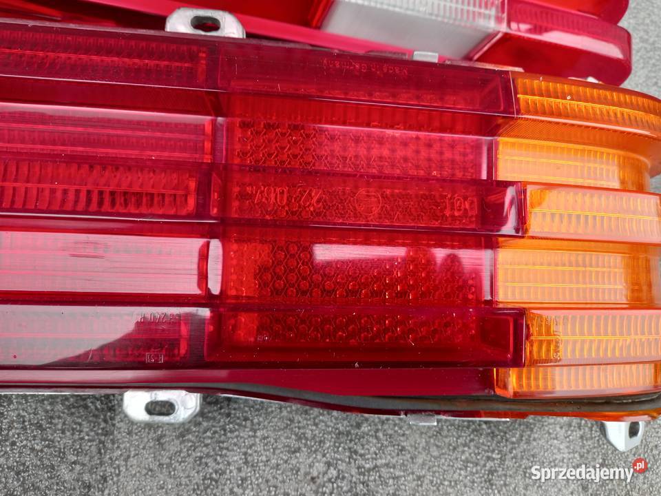 Mercedes W 123 Tylna lampa lewa prawa Bukownica