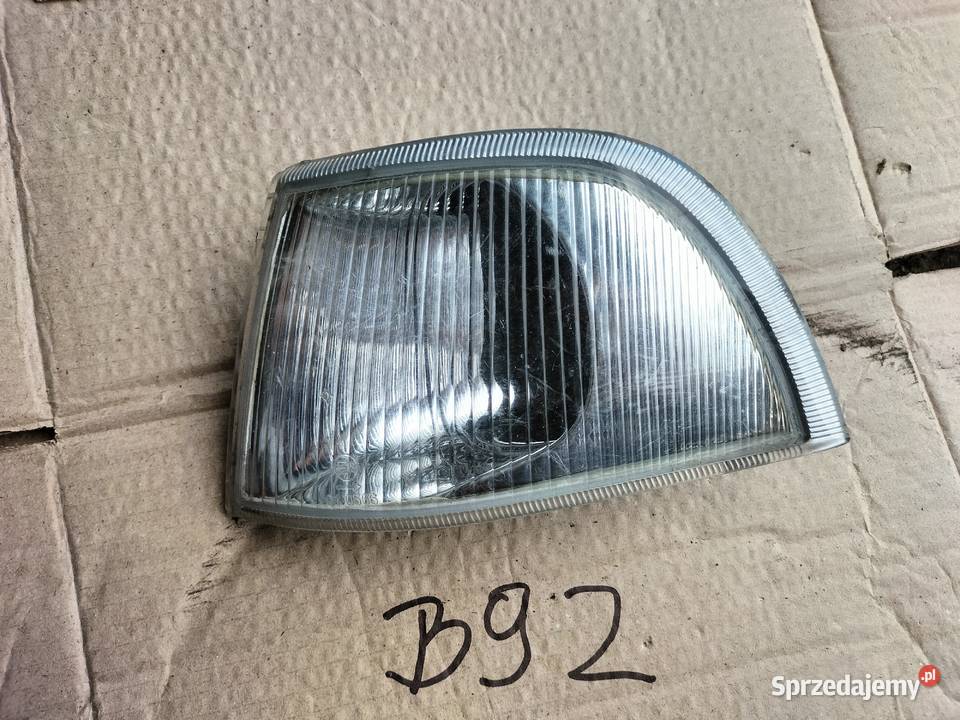 Volvo v40 s40 V40 S40 KIERUNKOWSKAZ LEWY MIGACZ osobowe Kamień-Kolonia