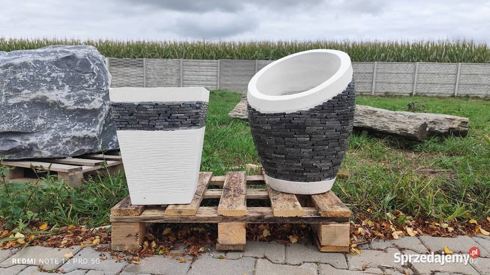 Donica betonowa ręcznie robiona Roszczep
