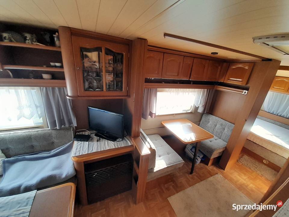 Przyczepa kempingowa z przedsionkiem łódzkie