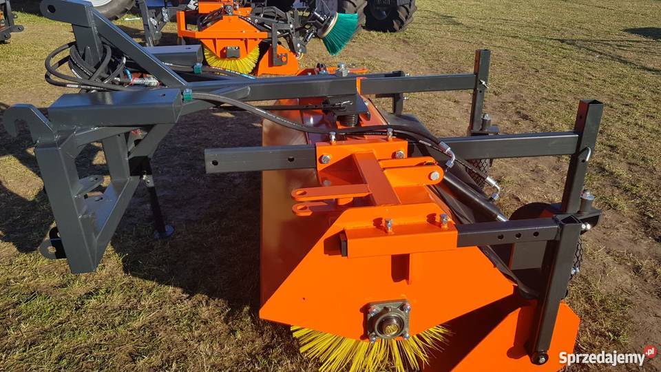 Zamiatarka 20m Metal Technik zaczep euro kosz Nysa