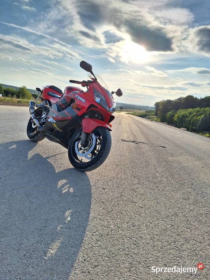 Honda cbr 600 f4i Rok produkcji 2001 małopolskie Słomniki