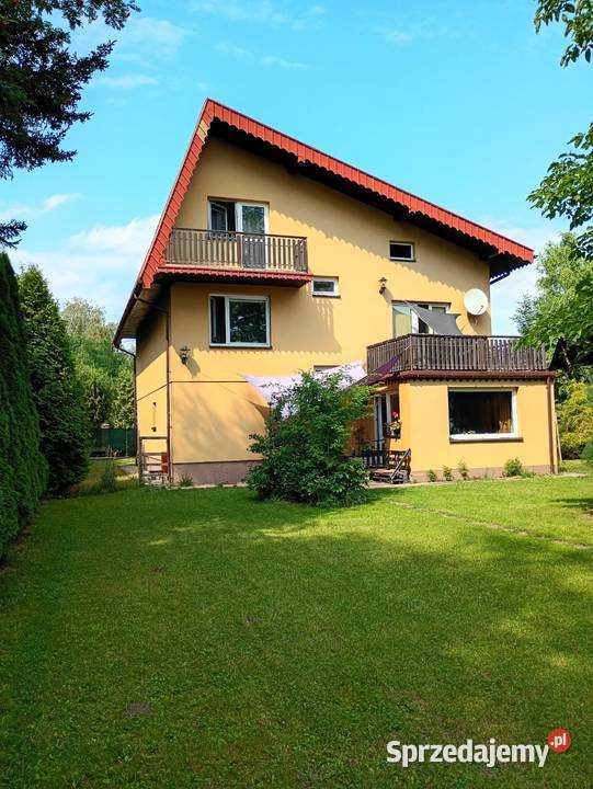 Dom lesie w Dobroniu cisza natura i przestrzeń garaż