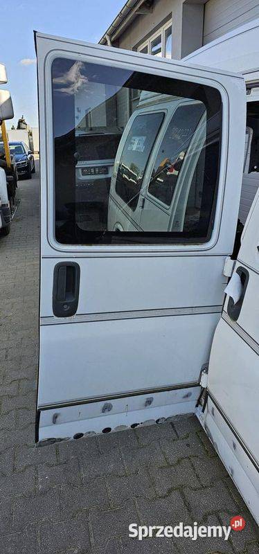 DRZWI PRAWE TYŁ CHEVROLET EXPRESS BOCZNE
