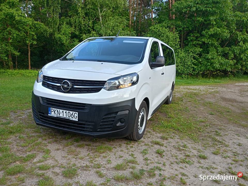 Opel Vivaro wersja long 9 osób Vivaro Konin
