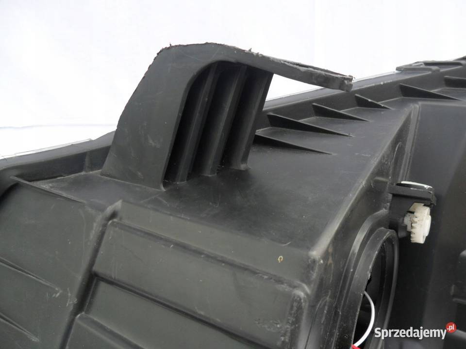 Maxus EDeliver 3 reflektor prawy przedni lampa Nowy Tomyśl