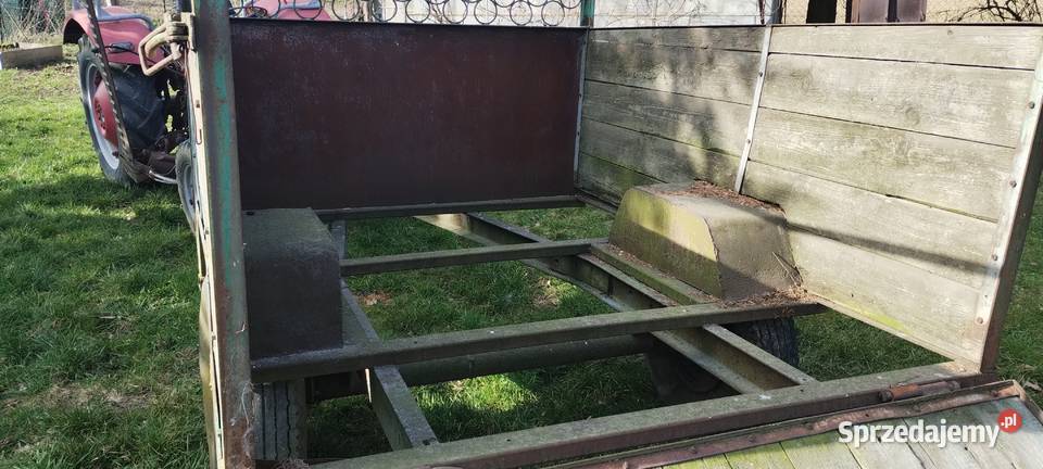 Przyczepa jednoosiowa dwukołówka nieuszkodzony Maszyny rolnicze Dzierżoniów