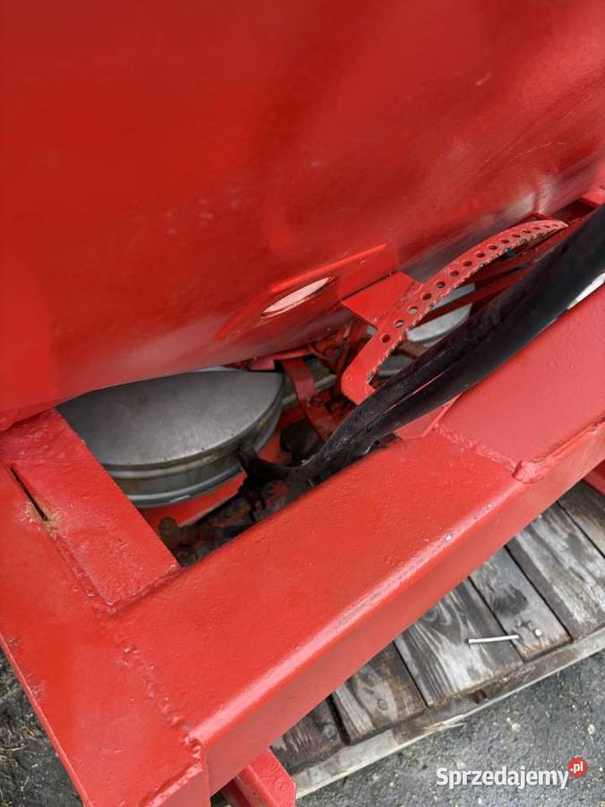 Rozsiewacz Kuhn zsb900 Gniezno