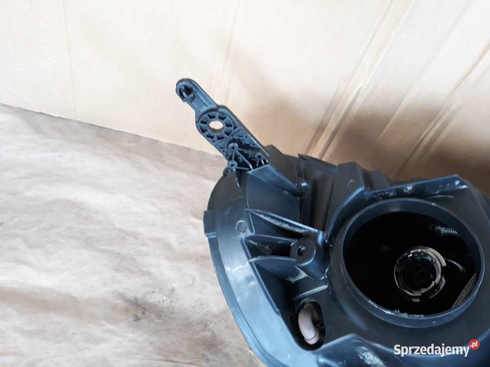 TOYOTA PROACE II LAMPA PRAWA PRZÓD PRAWY KSENON Oświetlenie Międzychód