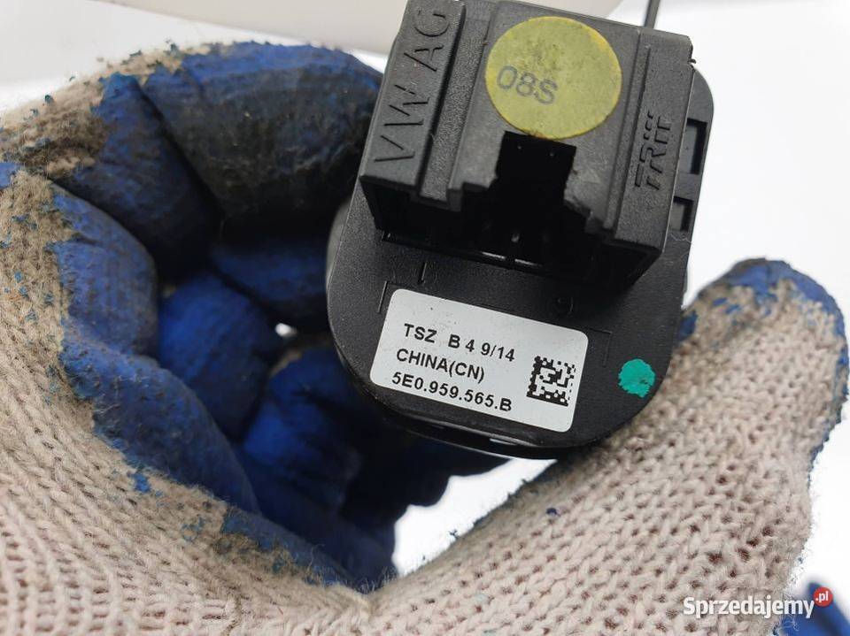 PRZYCISK SKODA OCTAVIA III 5E0959565B
