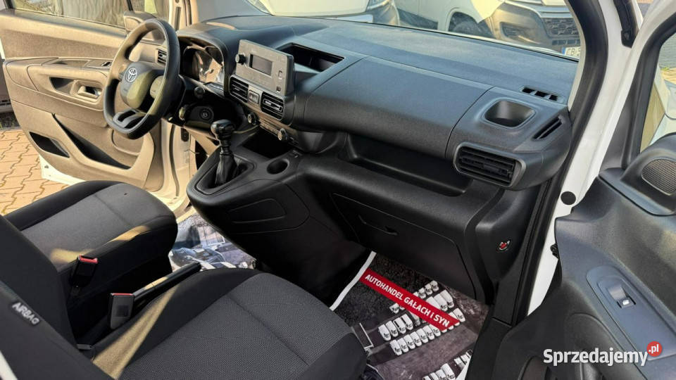 Toyota ProAce City SALON 5 OSÓB 2 x boczne drzwi światła LED wielkopolskie Leszno sprzedam