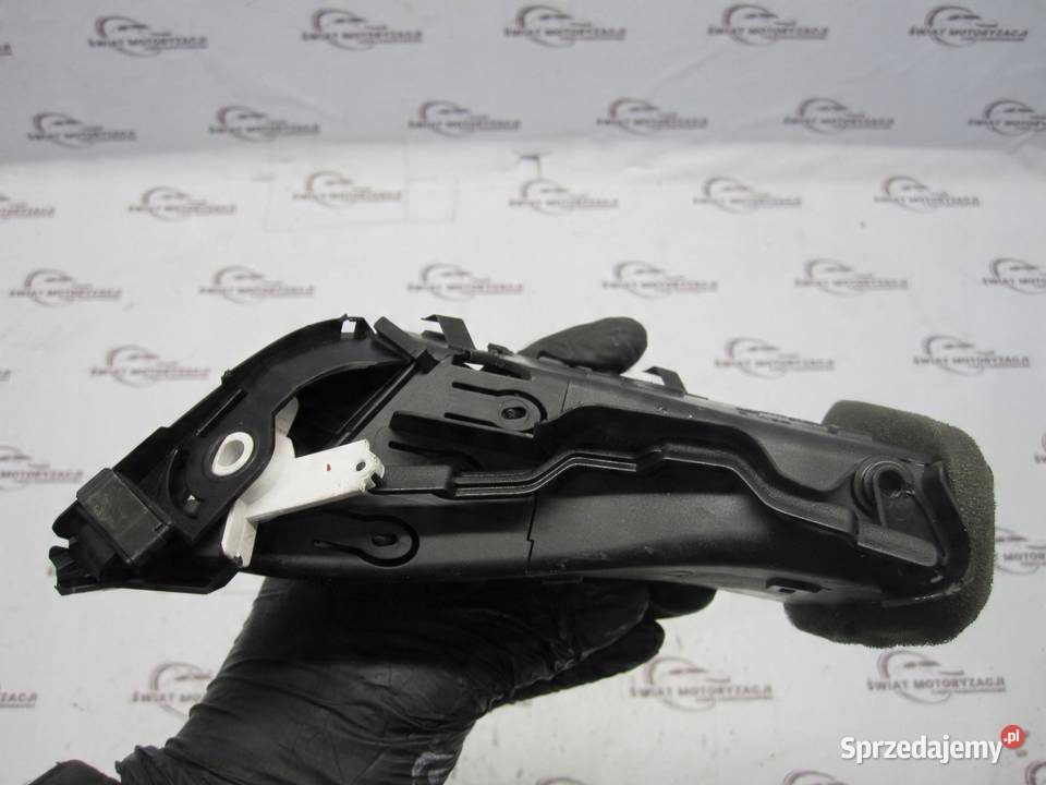 FORD FIESTA VII 09r kratka nawiewu prawa środek Kratki nawiewu świętokrzyskie