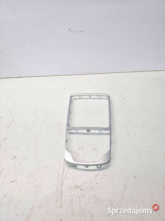 RAMKA ZMIANY BIEGÓW CHROM AUDI A3 8V 8V0864260A Przystajń