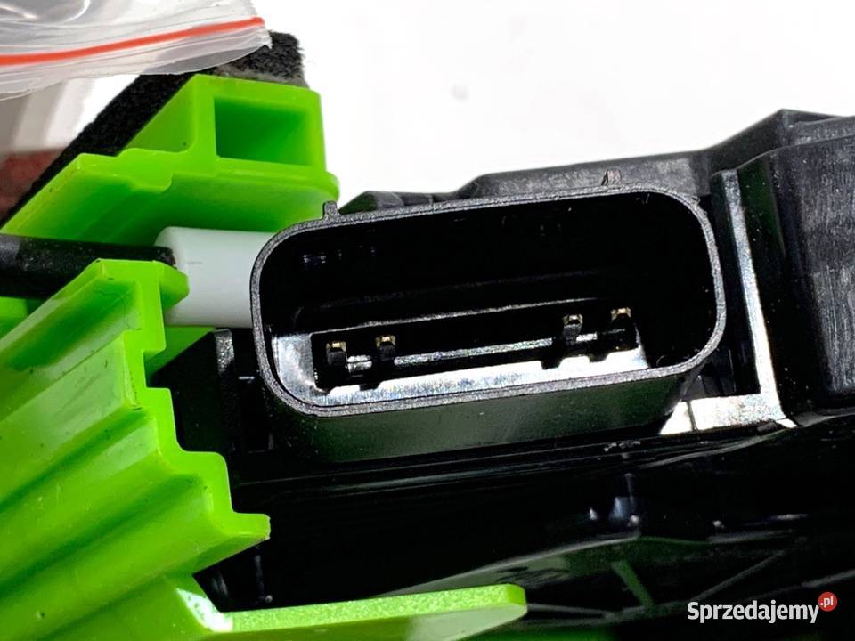 ZAMEK DRZWI PRAWY PRZÓD SSANGYONG TORRES