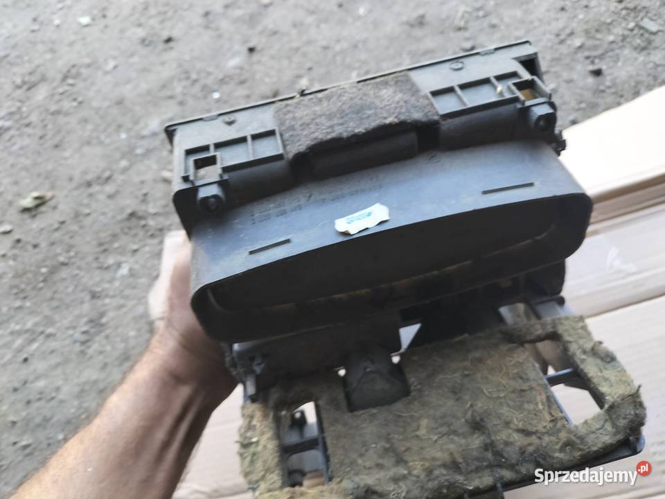 AUDI 80 B3 B4 PANEL SCHOWEK ŚRODKOWY RAMKA RADIA Kamień-Kolonia