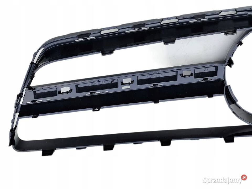 MERCEDES AMG 63 CLS C218 W218 GRILL ATRAPA Przemęt