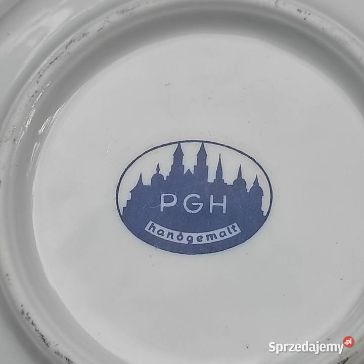 Różowa róża reliefy złocenia romantyczna