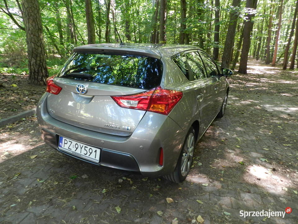 Toyota Auris II HYBRYDA bogato wyposażona PEWNY CD Puszczykowo