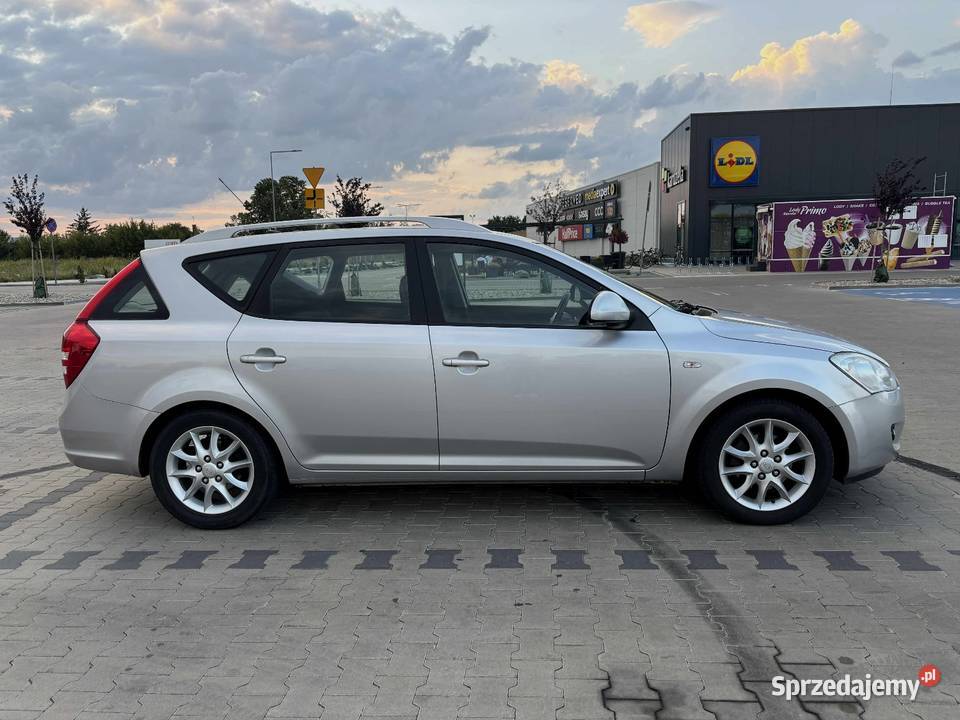 Kia Ceed 16 CRDi Kombi ekonomiczne i przestronne 4/5 Biała Podlaska sprzedam