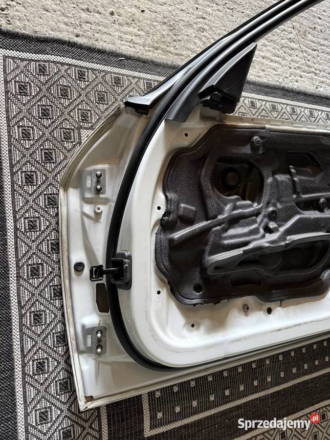 Drzwi prawe przednie BMW E90 alpinweiss Olkusz