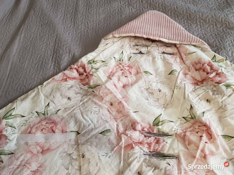 Kocyk otulacz do fotelikanosidełka na zimę marki