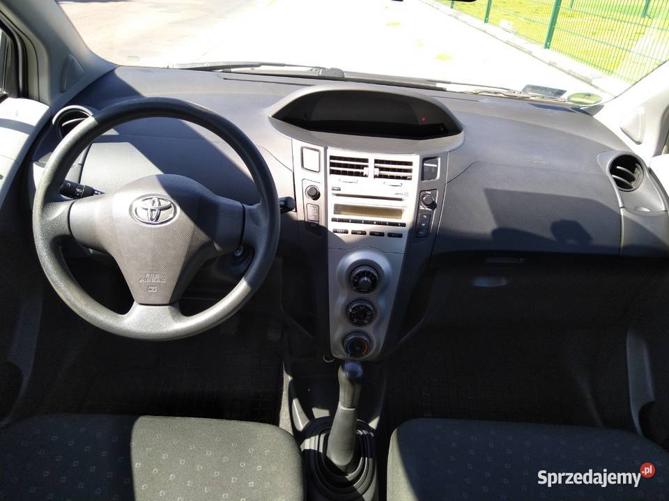 Toyota Yaris 2006 13 benzyna klima Rok produkcji 2006 Samochody osobowe Tyszowce