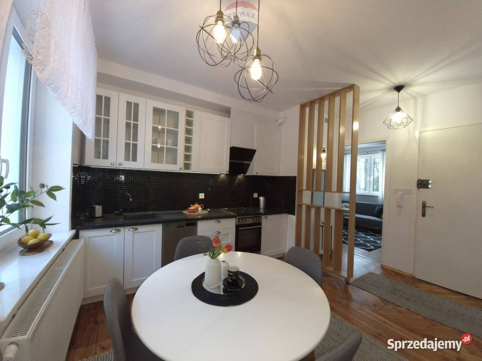 Milanówek apartament w willi z ogrodem piwnica