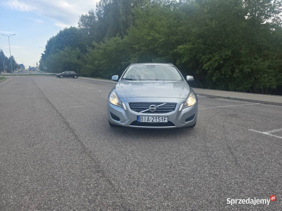 Volvo V60 16D 115 2012 Bogate wyposażenie aluminiowe felgi Białystok sprzedam