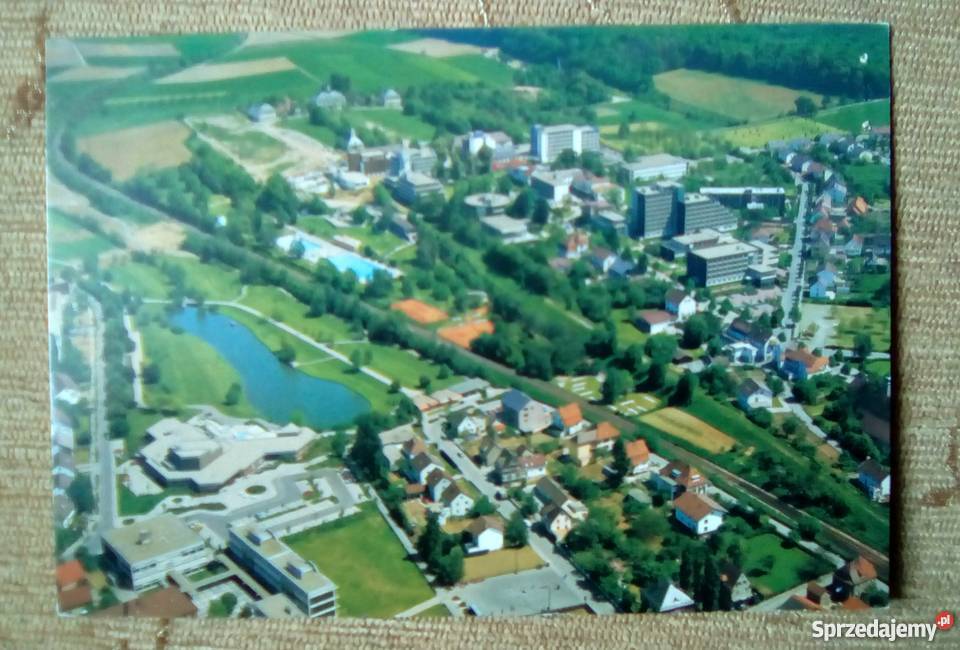 WIDOK Z LOTU PTAKA NA MIASTO UZDROWISKOWE BAD