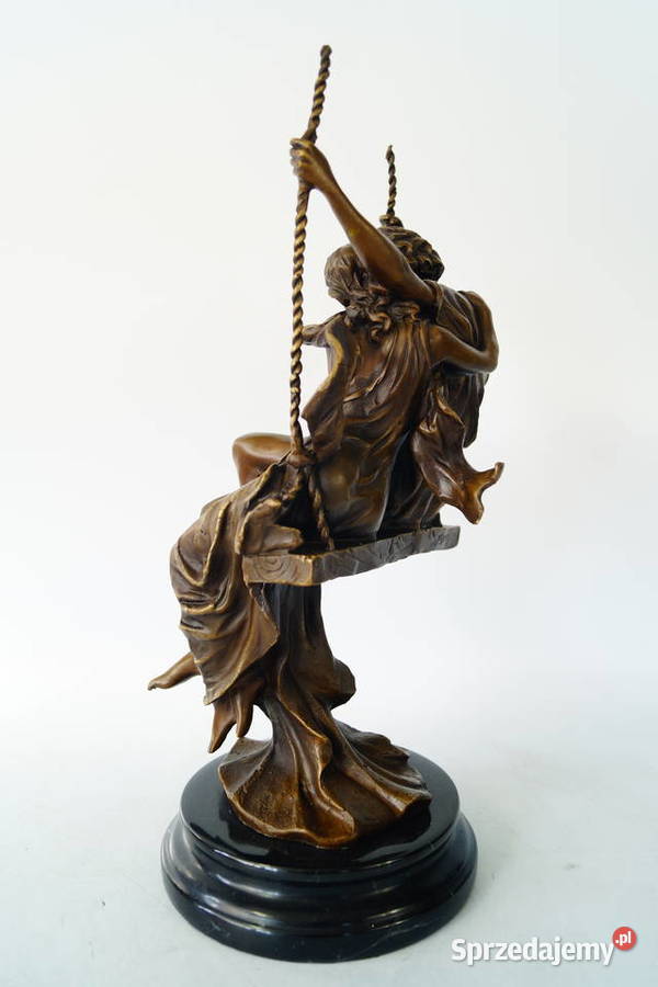 Para zakochanych na huśtawce figura z brązu Gizałki