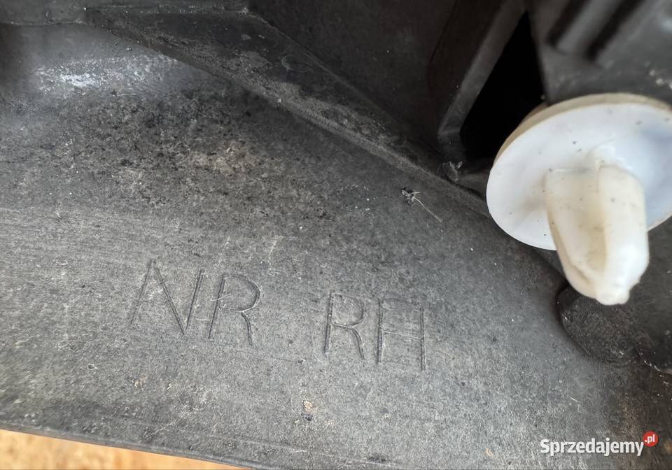 Listwa błotnika przód prawa rh Nissan Ariya Sieraków