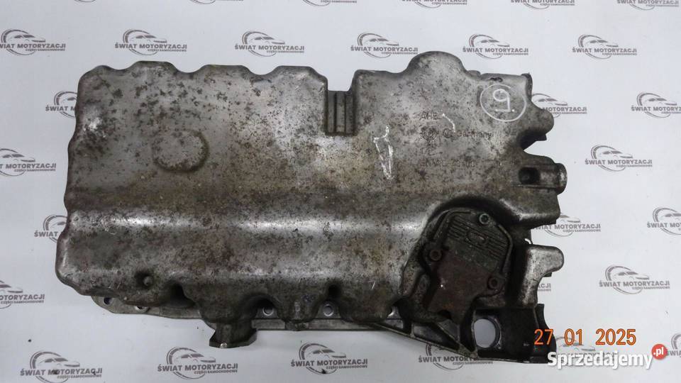 Audi A3 20 FSI 06r miska olejowa 06F103603F