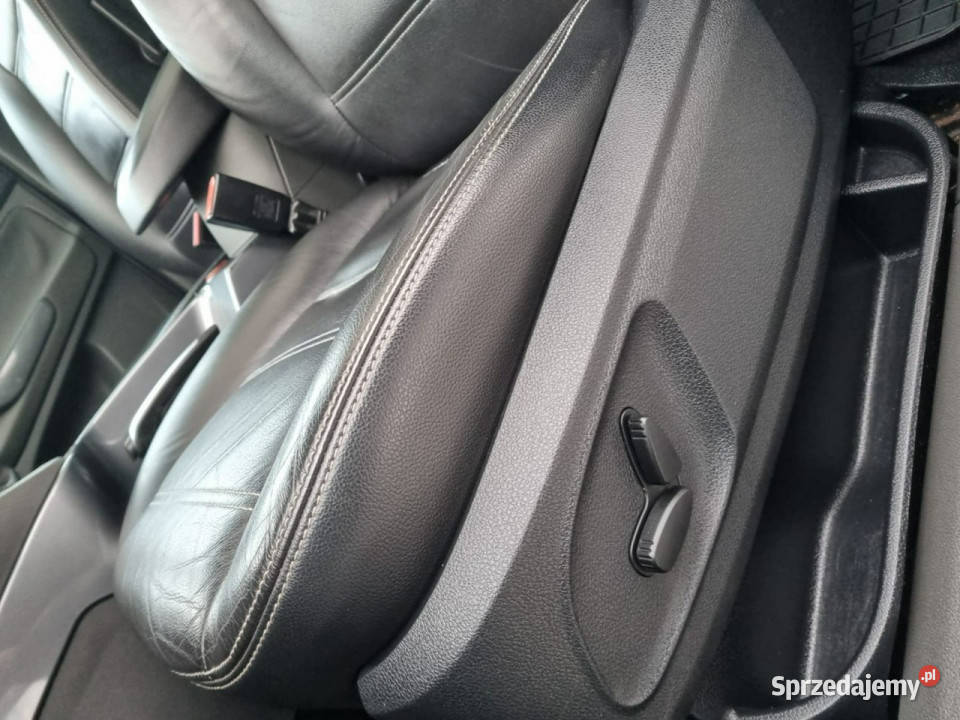 Ford Kuga 20 TDCI Titanium Biała perła Panorama 4/5 Wojkowice Kościelne