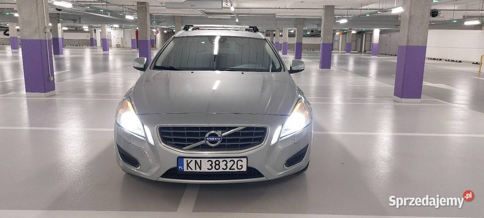 Volvo V60 D4 Ocean Race stan bogate wyposażenie aluminiowe felgi Kraków