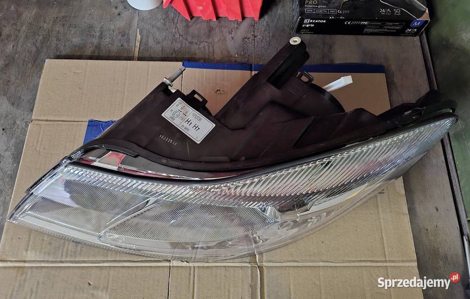 Lampa przednia lewa Skoda Octavia II Klępicz