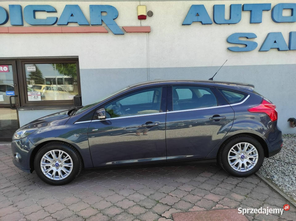 Ford Focus klimatronik Tempomat czparkowania światła przeciwmgielne