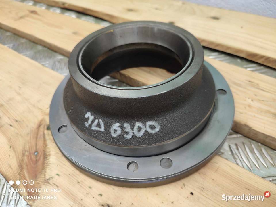 Obudowa łożyska John Deere 6300 L77138 Wilkowo