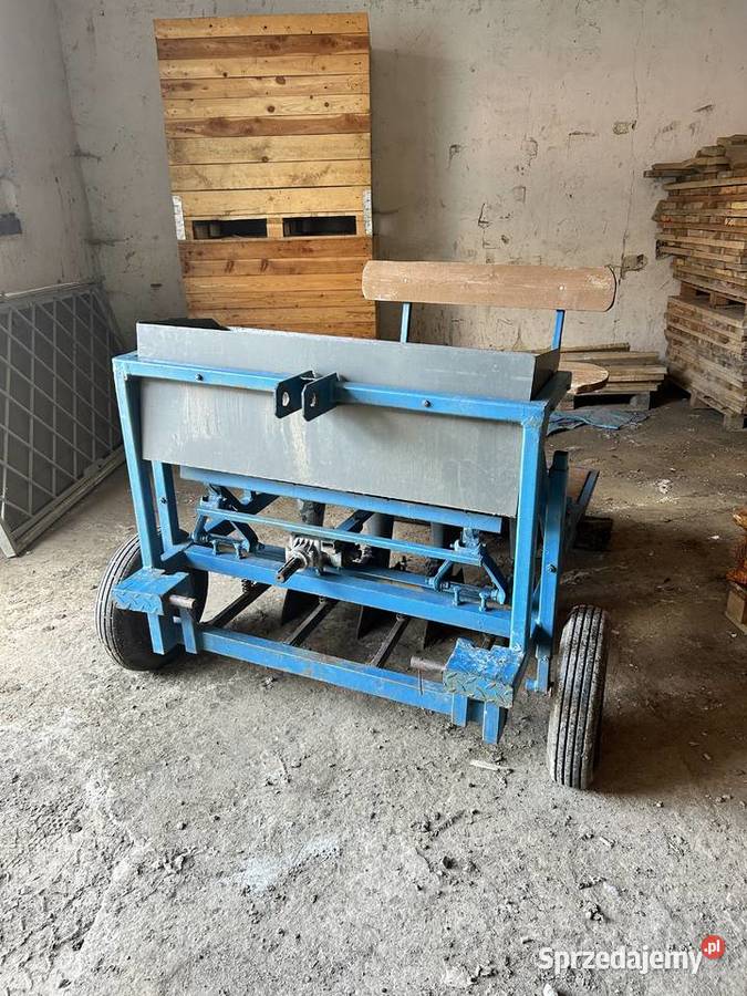 Sprzedam sadzarkę do cebuli nieuszkodzony świętokrzyskie Topola