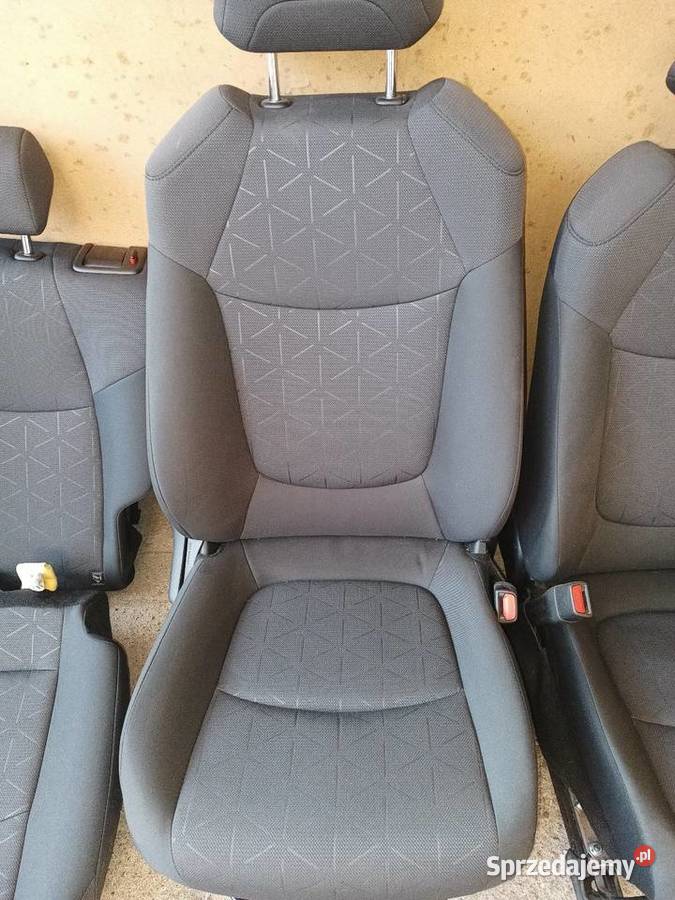 Komplet foteli do toyota RAV4 5 Szlachta