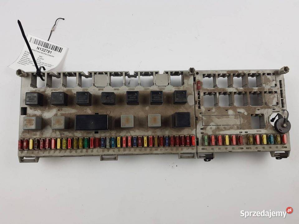 SKRZYNKA BEZPIECZNIKÓW 4445356 R114 osobowe Lipno