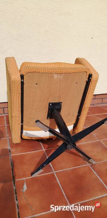 Fotel PRL unikat kręcony krzesło metalowy Sulbiny