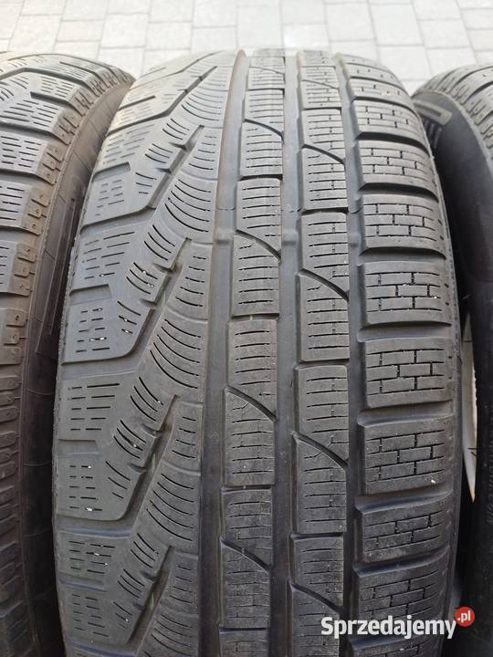 Komplet Opon Zimowych Pirelli 2355019 SUV Toruń sprzedam