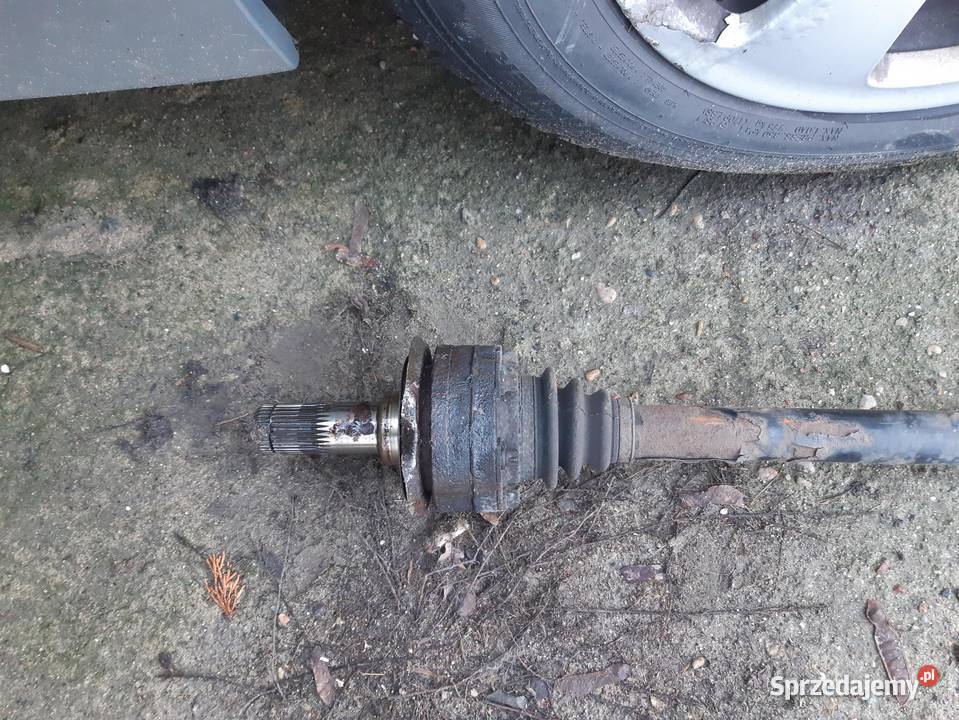 PRAWA PÓŁOŚ BWM E66 36 V8 20023R osobowe Ostrołęka