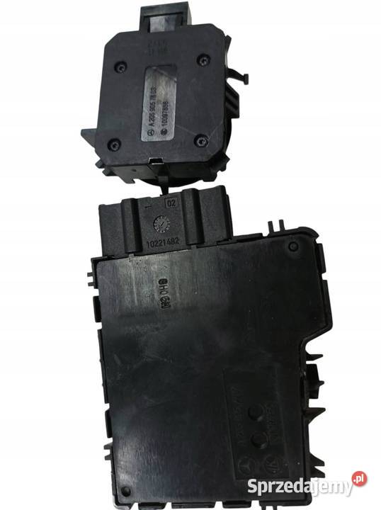 PRZEŁĄCZNIK FOTELA A2059057803 MercedesBenz Rok produkcji 2019 świętokrzyskie