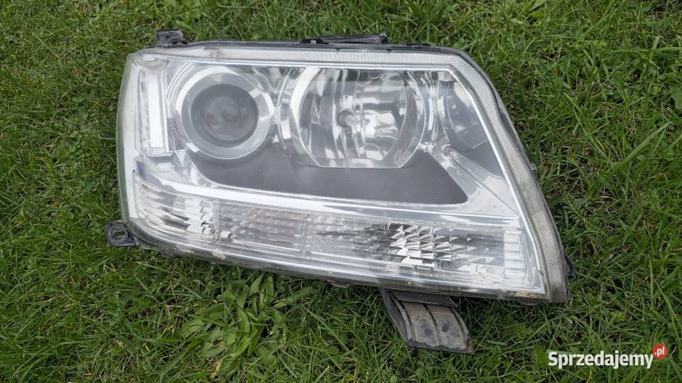 Lampa prawy przód prawa Xenon Europa Suzuki