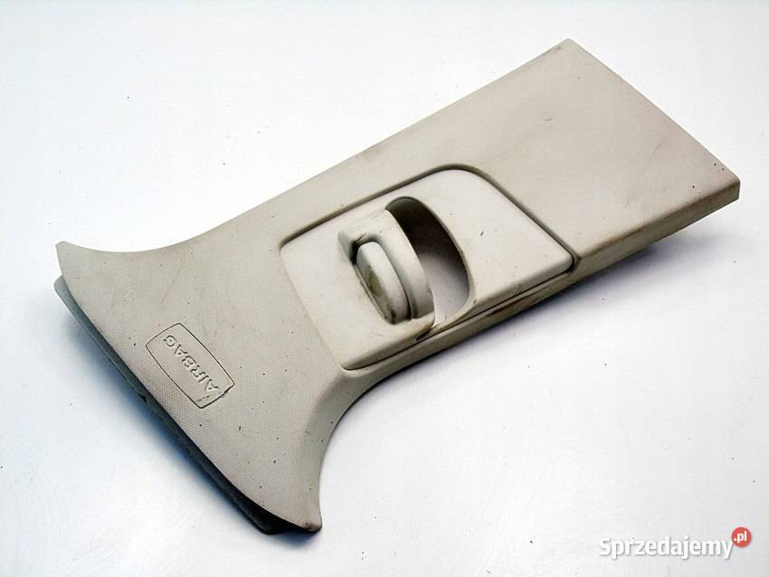 OBUDOWA SŁUPKA PRAWA FOCUS 3 KOMBI BM51A24582A sprzedam