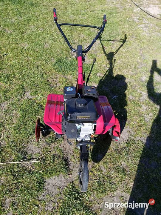 Traktorek ogrodowy jedno osiowego z osprzętem Kurów