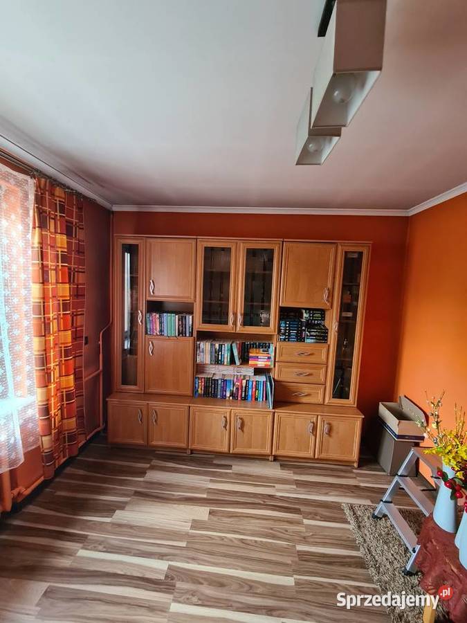 Piętrowy dom z garażem i budynkiem gospodarczym Czerwionka-Leszczyny