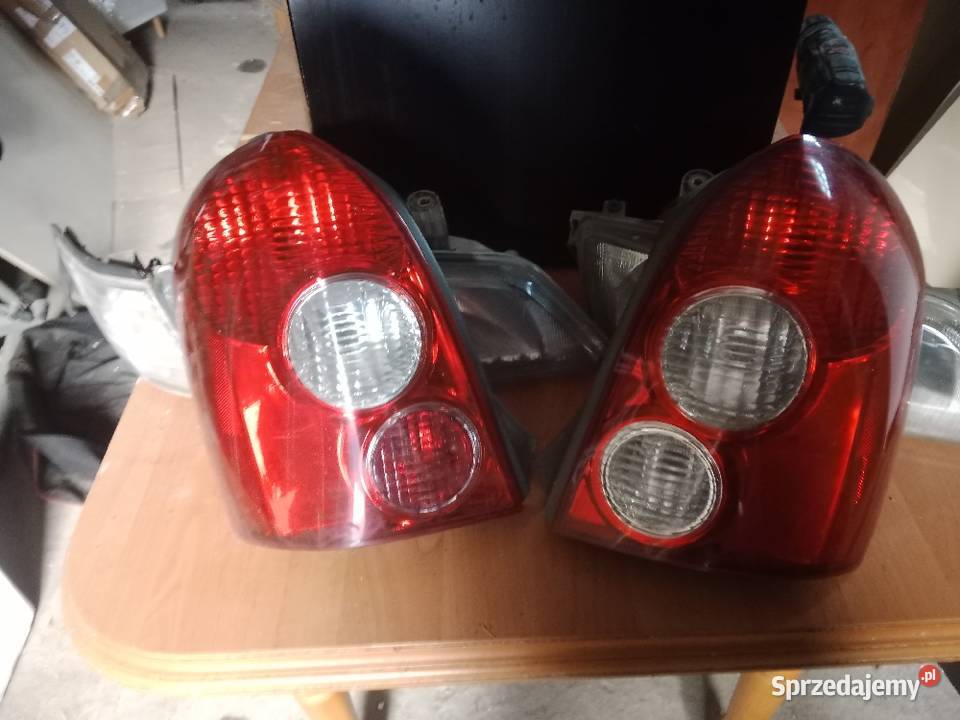 Lampy tylne Mazda 323 lift osobowe mazowieckie Wyszków